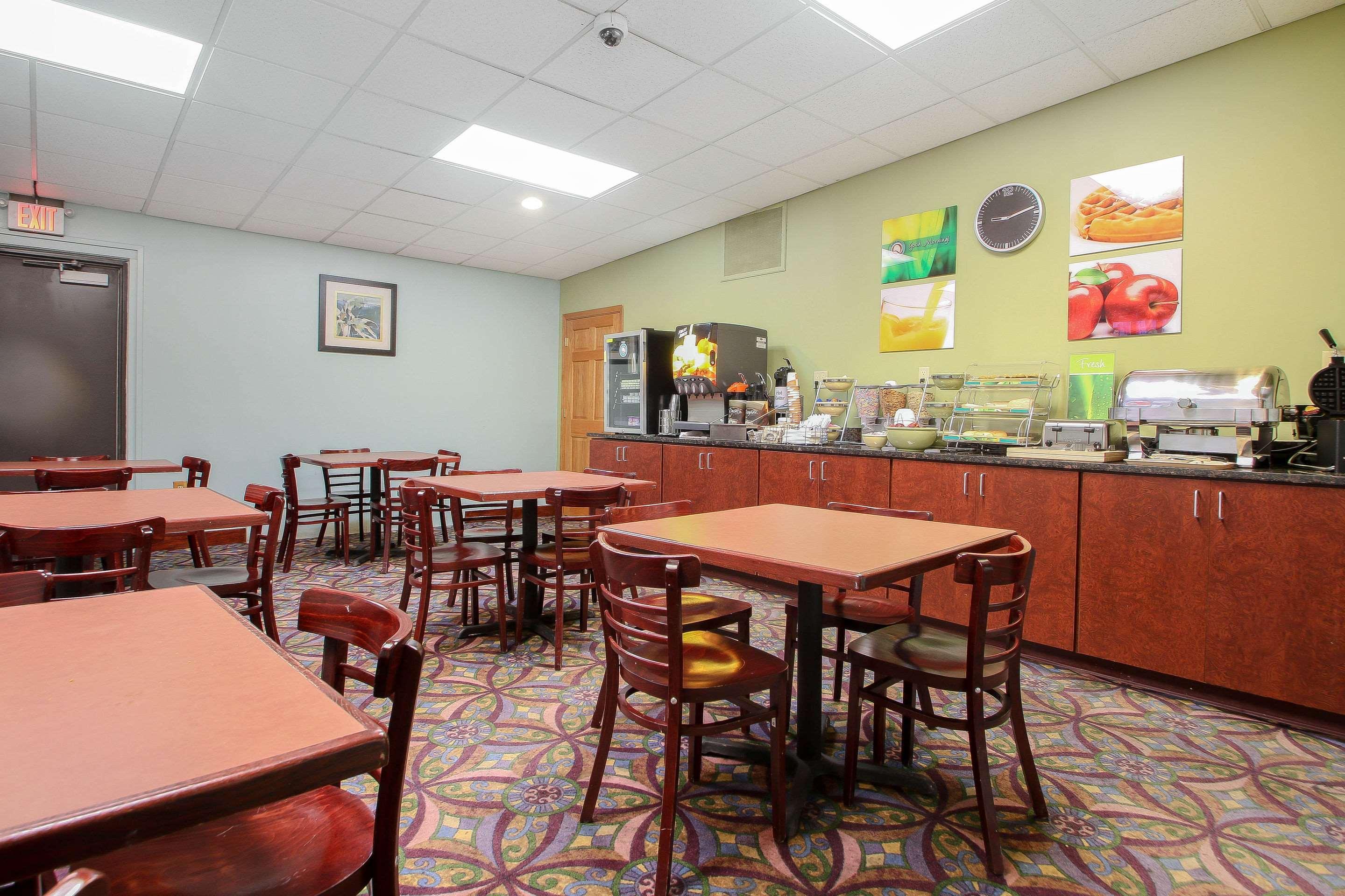Comfort Inn & Suites Beaver Dam Extérieur photo