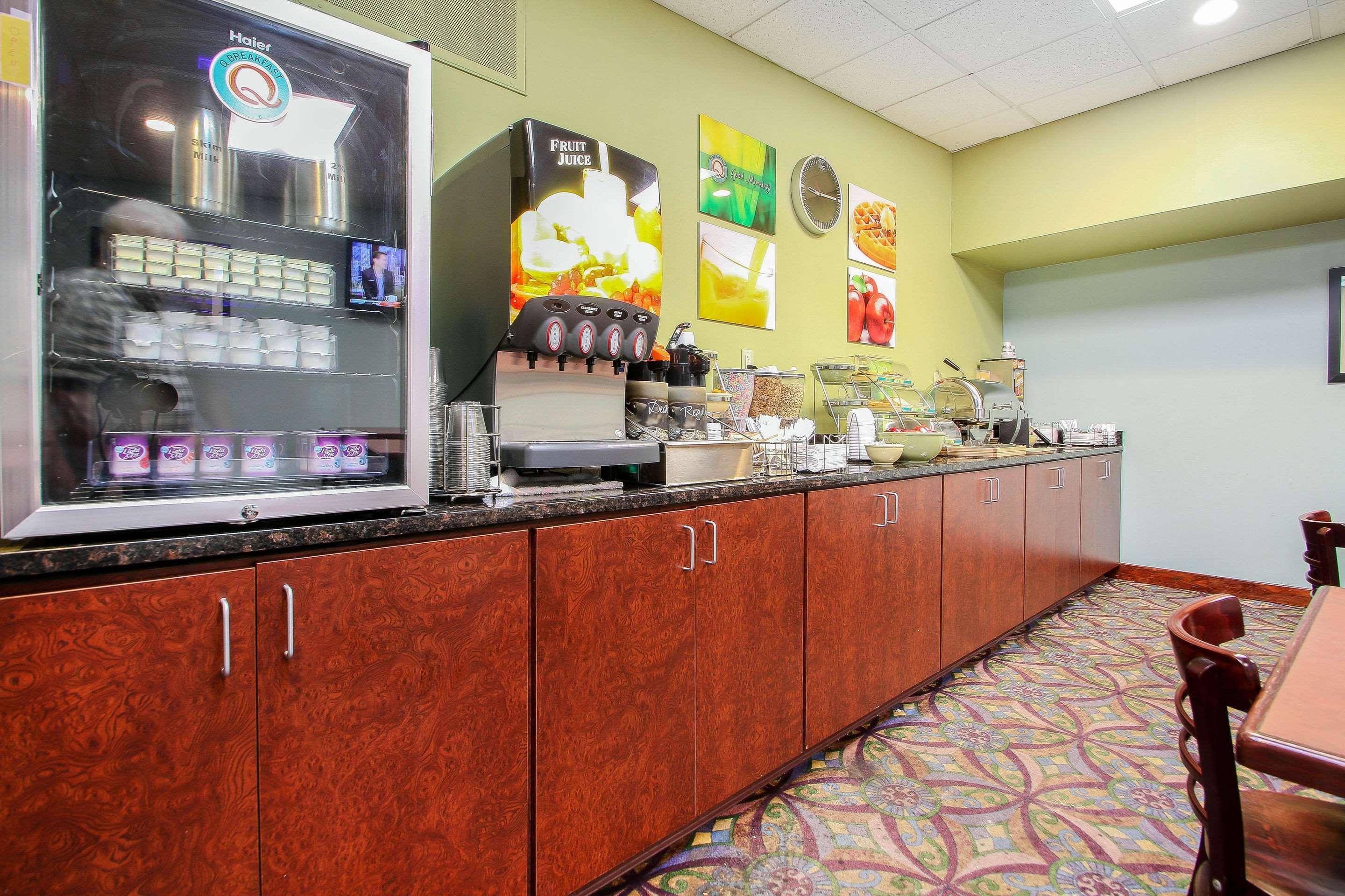 Comfort Inn & Suites Beaver Dam Extérieur photo