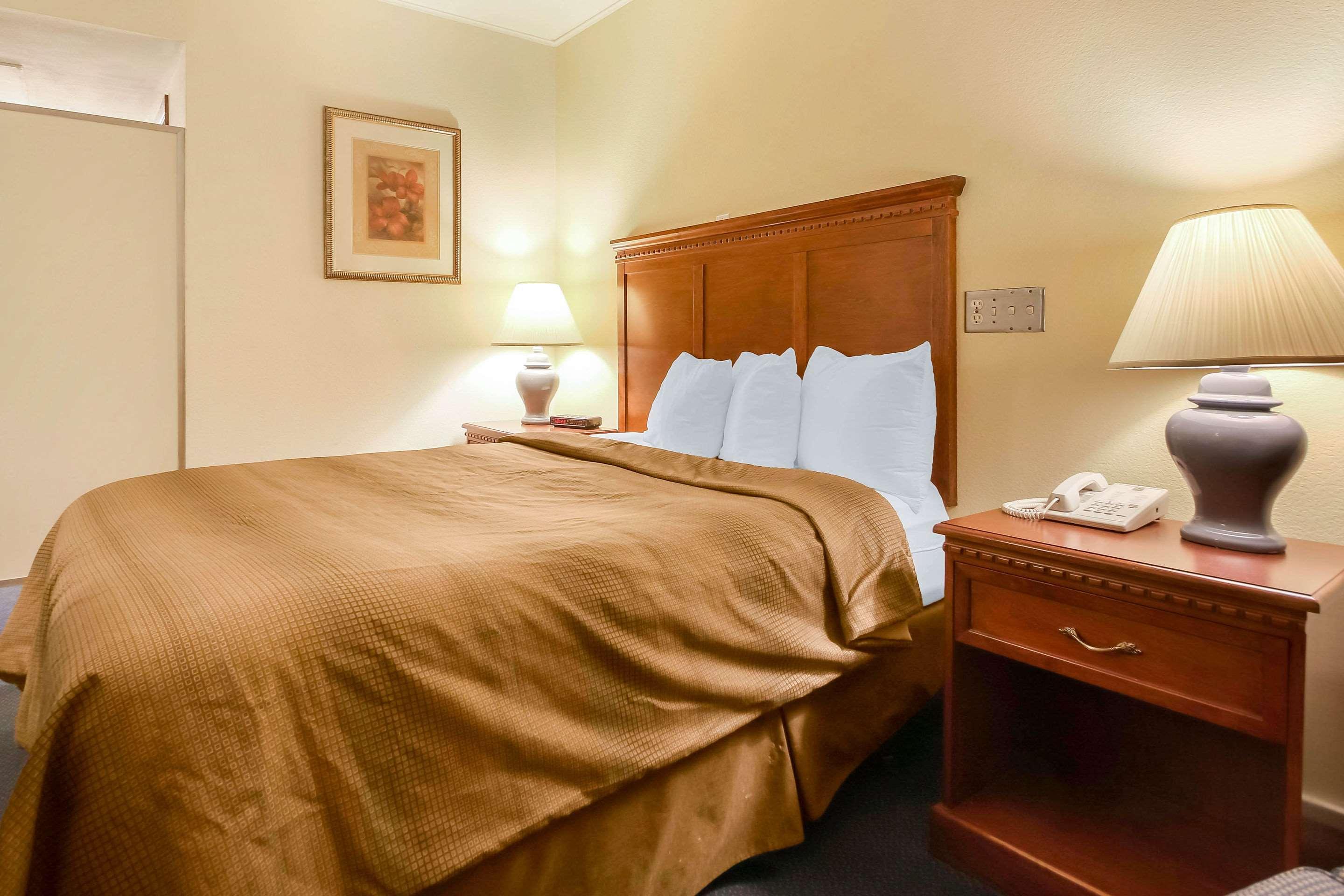 Comfort Inn & Suites Beaver Dam Extérieur photo
