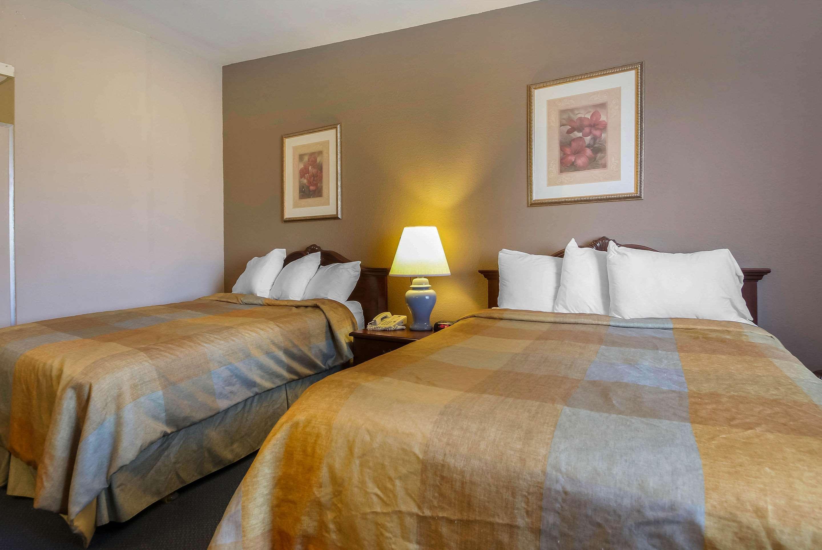 Comfort Inn & Suites Beaver Dam Extérieur photo