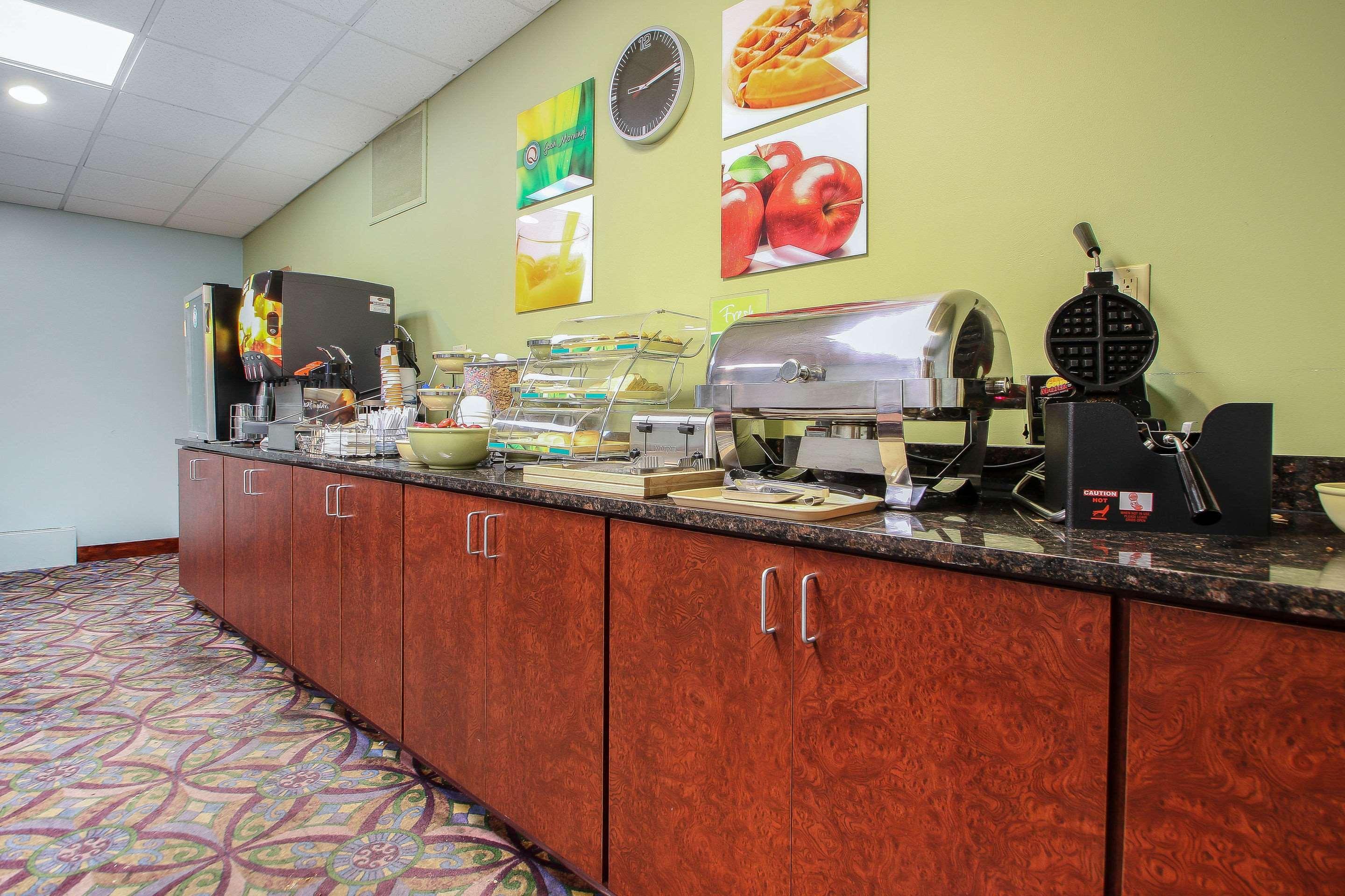 Comfort Inn & Suites Beaver Dam Extérieur photo