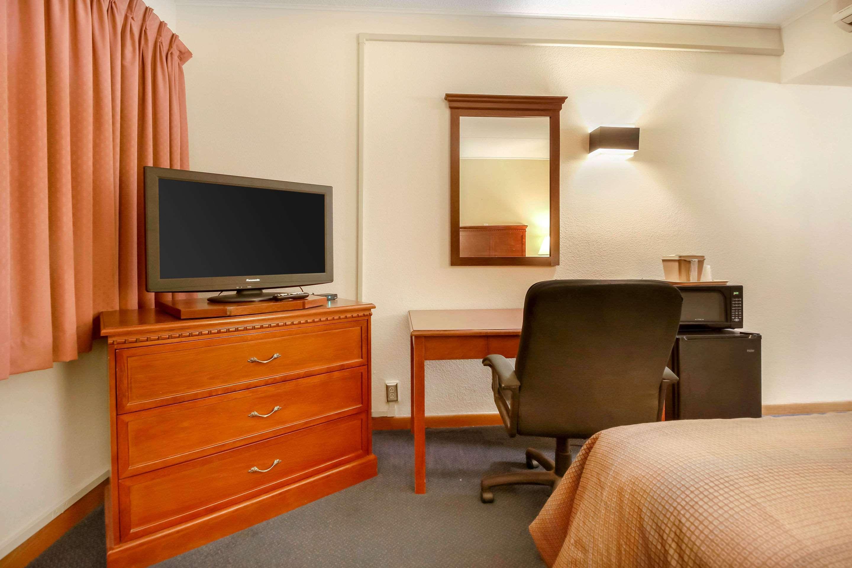 Comfort Inn & Suites Beaver Dam Extérieur photo