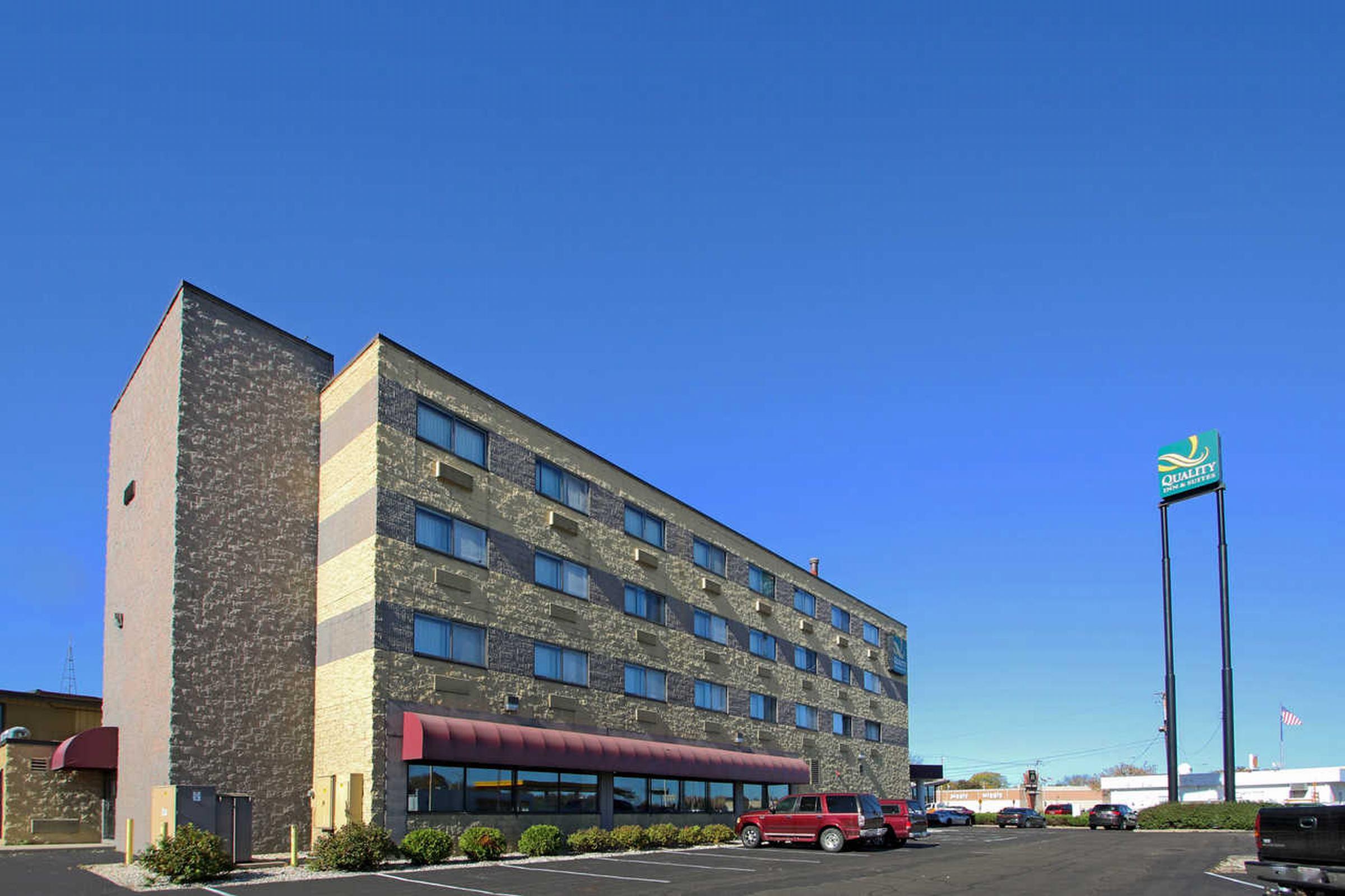 Comfort Inn & Suites Beaver Dam Extérieur photo