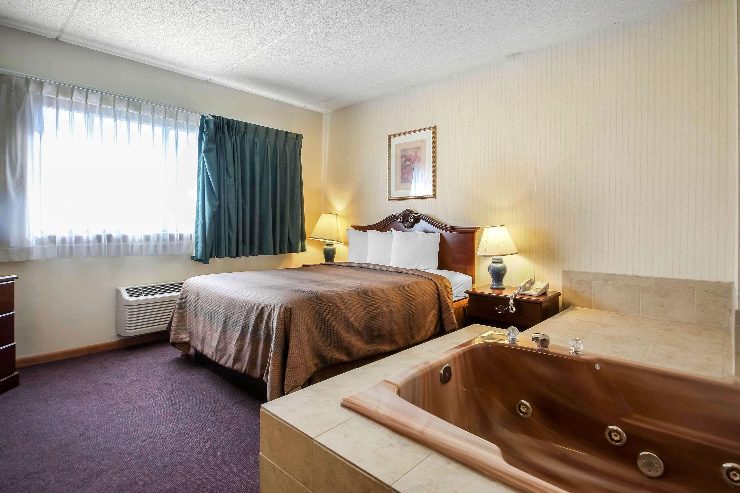 Comfort Inn & Suites Beaver Dam Extérieur photo