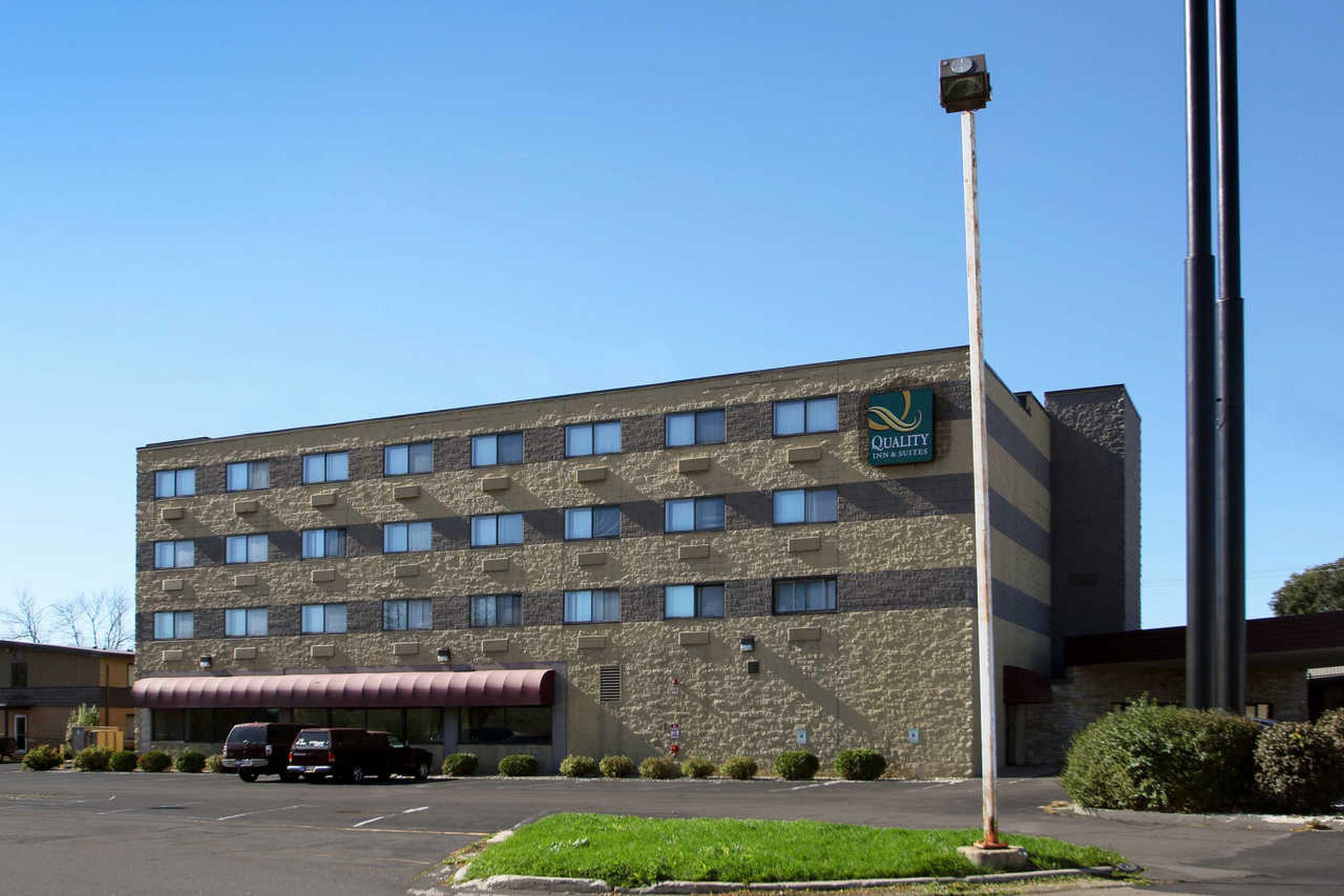Comfort Inn & Suites Beaver Dam Extérieur photo