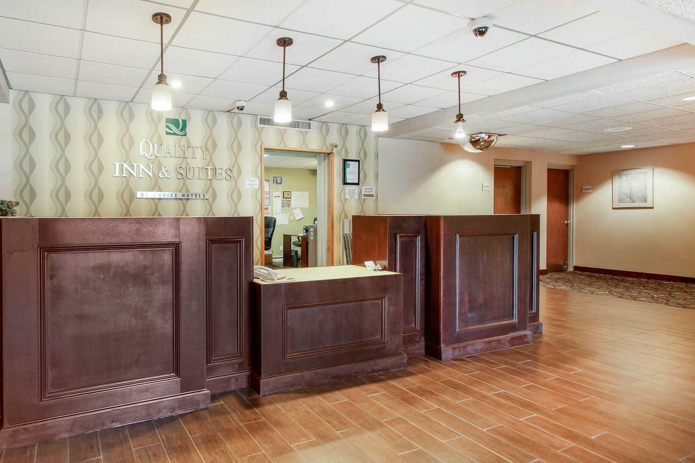 Comfort Inn & Suites Beaver Dam Extérieur photo