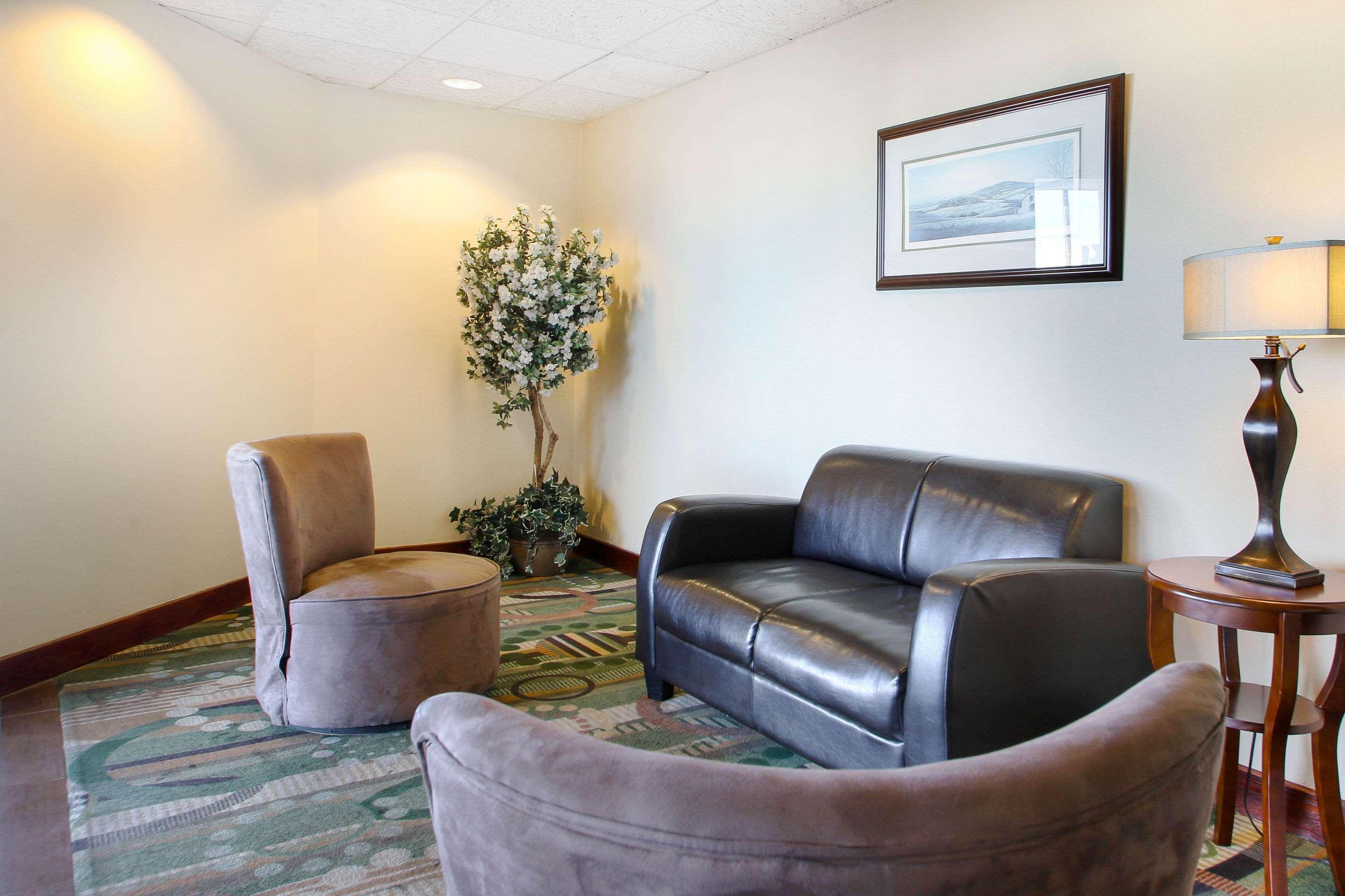 Comfort Inn & Suites Beaver Dam Extérieur photo