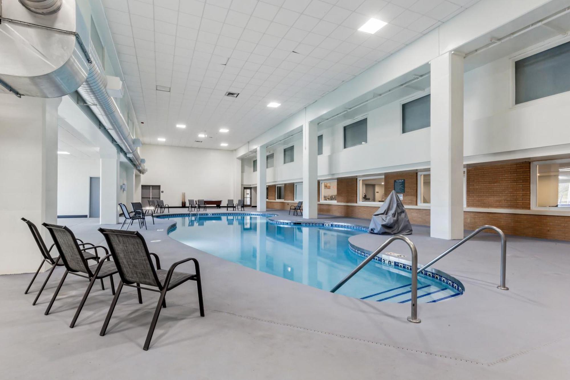 Comfort Inn & Suites Beaver Dam Extérieur photo